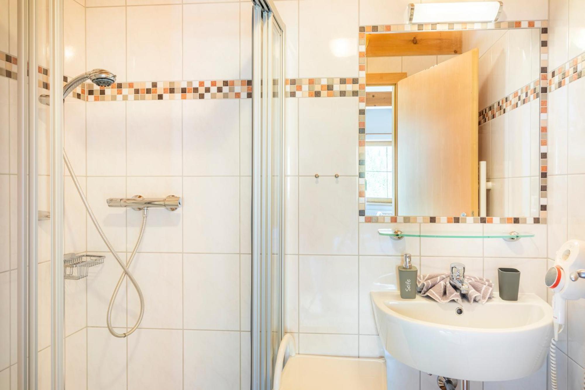 Oeko-Appartements Fallhaus Forstau  Oda fotoğraf