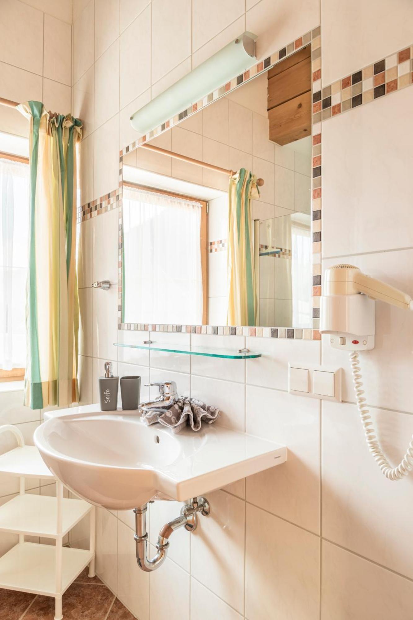 Oeko-Appartements Fallhaus Forstau  Oda fotoğraf